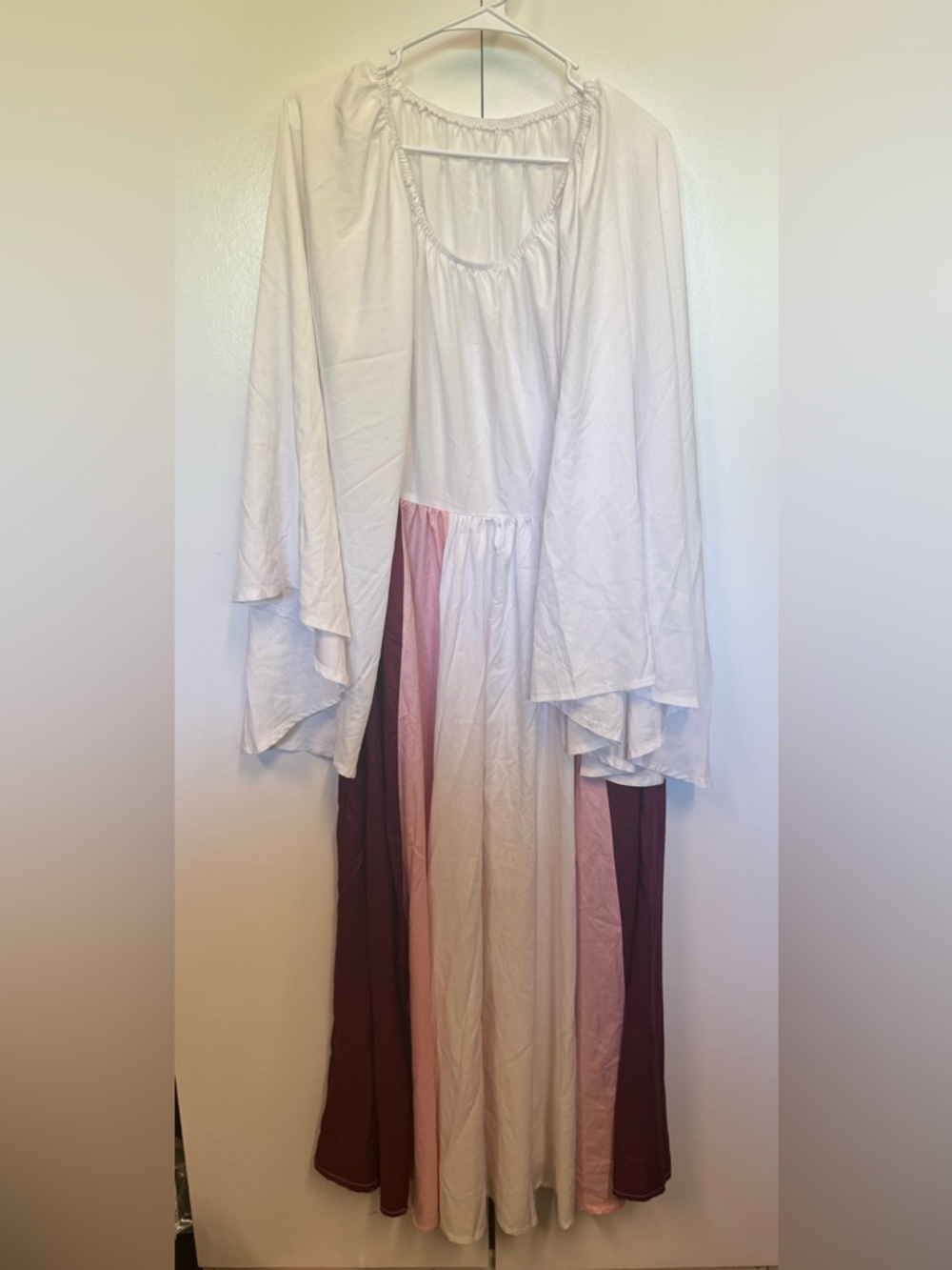 Renaissance dress for festivals, Halloween, prom or wedding.  Worn once. Medium